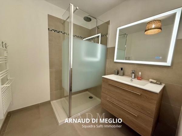 Joli appartement T3 dans résidence avec piscine