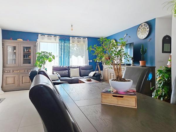 Maison 4 faces avec piscine, sans vis-à-vis – Une opportunité rare !
