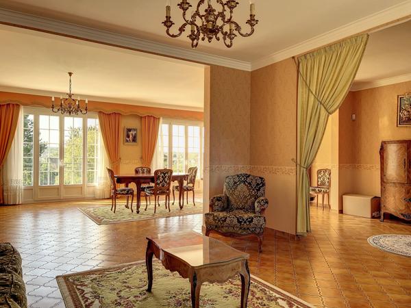 Vente Maison243 m² - 7 Pièces - THORIGNY SUR MARNE (77400)