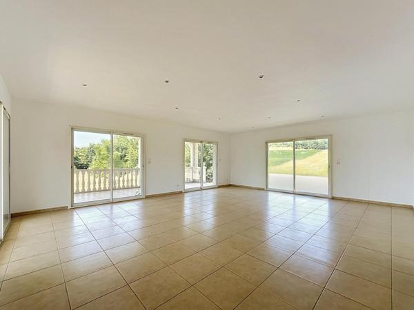 Maison de 5 pièces de 133 m² sur 2500 m² terrain
