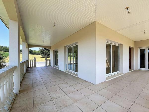 Maison de 5 pièces de 133 m² sur 2500 m² terrain