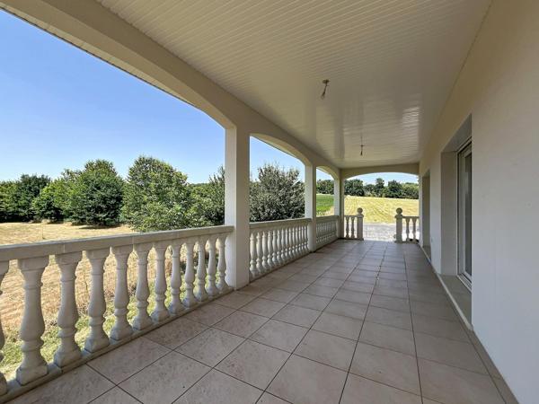Maison de 5 pièces de 133 m² sur 2500 m² terrain