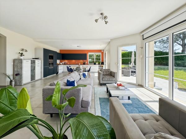 Maison contemporaine classée A + T1bis avec magnifique vue sur le Mont Blanc