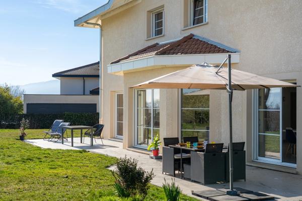 Maison contemporaine classée A + T1bis avec magnifique vue sur le Mont Blanc