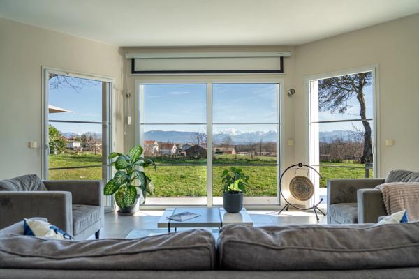 Maison contemporaine classée A + T1bis avec magnifique vue sur le Mont Blanc