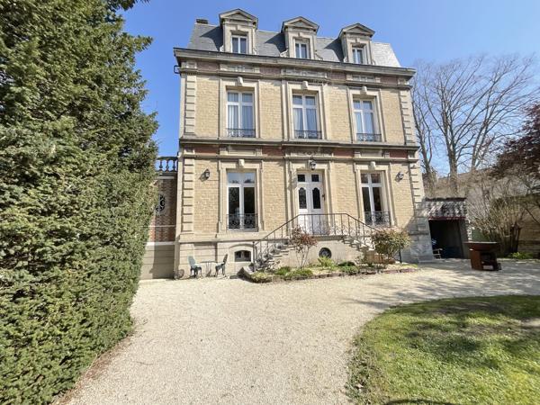 Maison de Maître avec son Authenticité Préservée