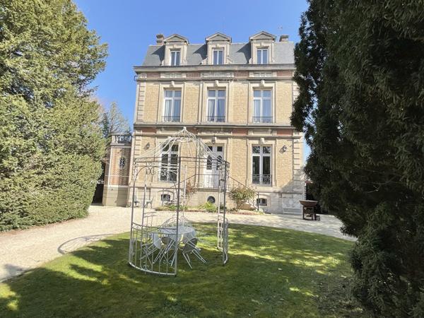 Maison de Maître avec son Authenticité Préservée