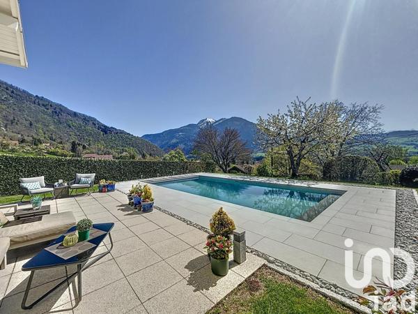 Maison à vendre 6 pièces 195 m² Viuz-en-Sallaz