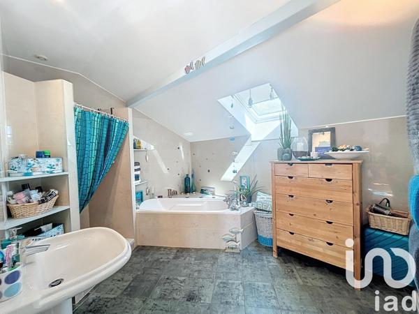 Maison à vendre 6 pièces 195 m² Viuz-en-Sallaz