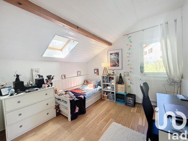 Maison à vendre 6 pièces 195 m² Viuz-en-Sallaz