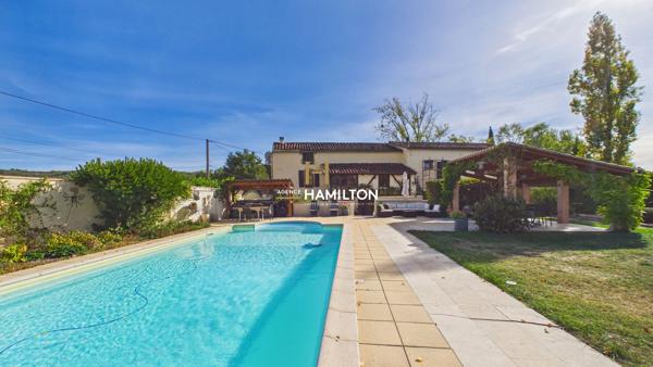 SUPERBE LONGERE AVEC PISCINE ET GARAGE AU PIEDS DE CORDES Cordes sur ciel