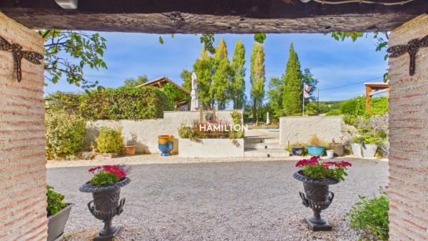SUPERBE LONGERE AVEC PISCINE ET GARAGE AU PIEDS DE CORDES Cordes sur ciel