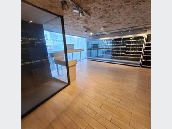 Commerce à Louer à LENS 3400 €