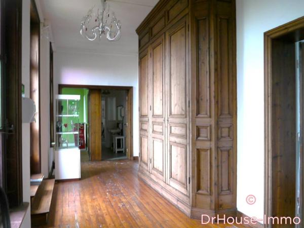 Château à vendre 14 pièces de 250 m²