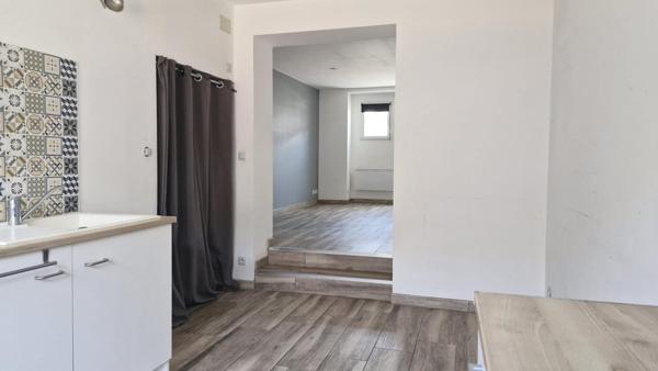 Maison de village traversante de 60 m²