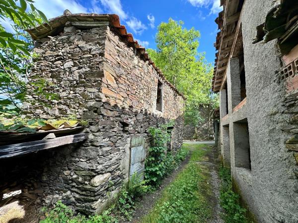 Petite maison en pierre pleine de charme