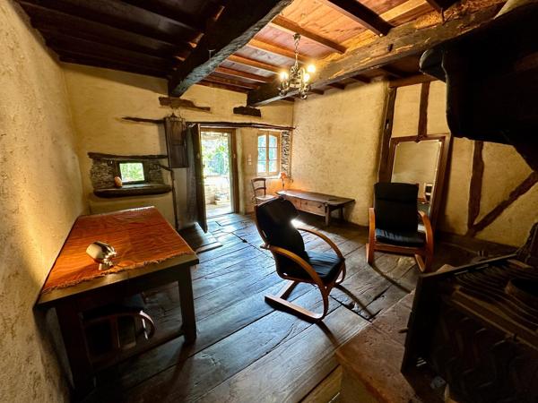 Petite maison en pierre pleine de charme