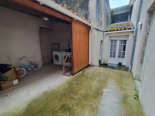 Ensemble immobilier Les Sables d'Olonne (6 studios - 1 local commercial)