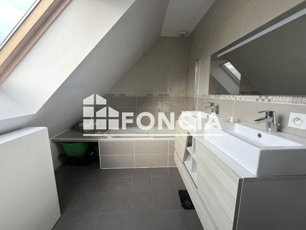 Location Maison 4 pièces 120 m² - 12 RUE LOUISE MICHEL Gravigny 27930