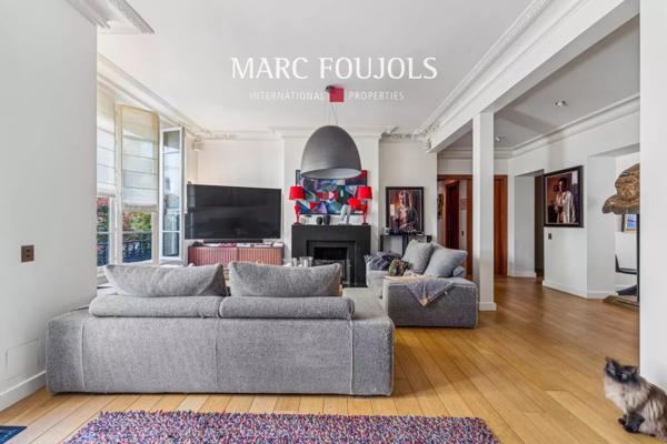 Parc Monceau – Appartement de 212m² avec un grand jardin terrasse