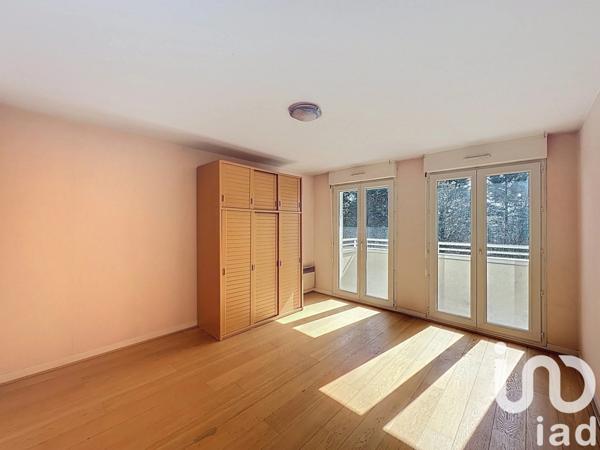 Appartement 2 pièces de 42 m² à Noisy-le-Grand (93160)