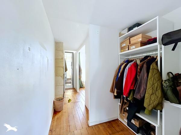 Appartement 317 000 € Bordeaux 3 p 60 m² DPE E
