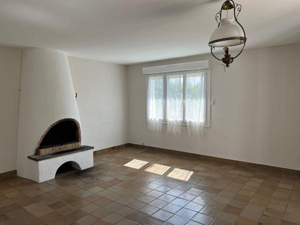 Maison 3 chambres, lumineuse et idéalement situé près des commerces