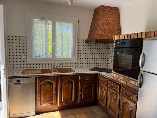 Maison 3 chambres, lumineuse et idéalement situé près des commerces