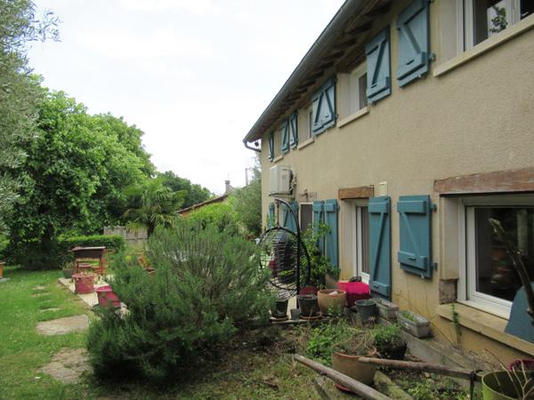 Caussade (82300) BELLE MAISON DE VILLAGE