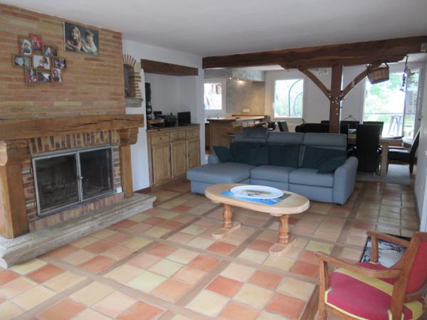 Caussade (82300) BELLE MAISON DE VILLAGE