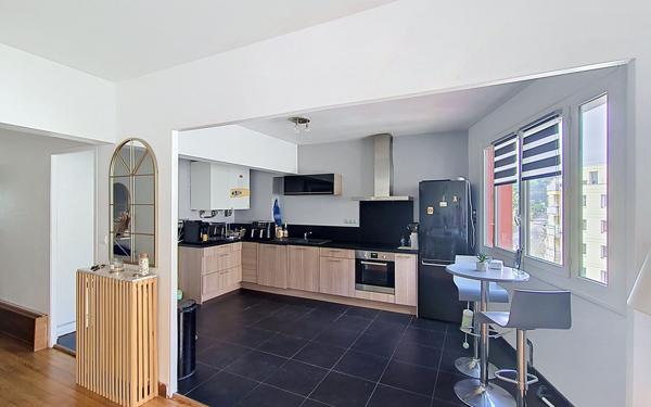 Appartement à vendre    3 pièces • 97 m2 Pau