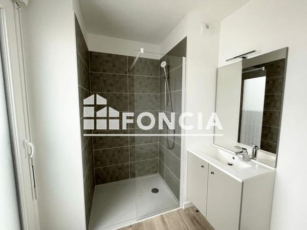 Location Appartement 3 pièces 73.4 m² - 1 RUE JEAN RAYMOND GUYON Lormont 33310