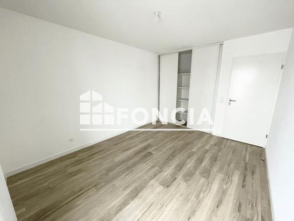 Location Appartement 3 pièces 73.4 m² - 1 RUE JEAN RAYMOND GUYON Lormont 33310