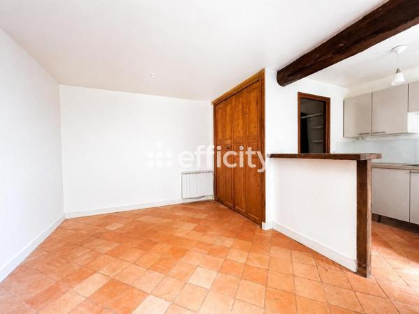 Appartement
         1 pièce
        - 19 m² 95 000 € *