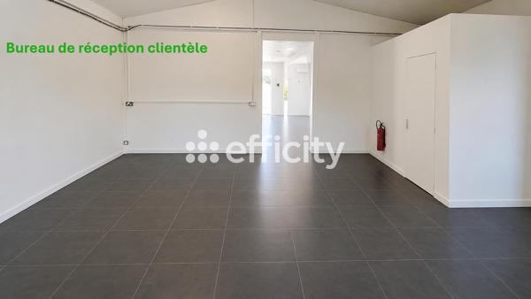 Local Commercial
         5 pièces
        - 342 m² 749 000 € *