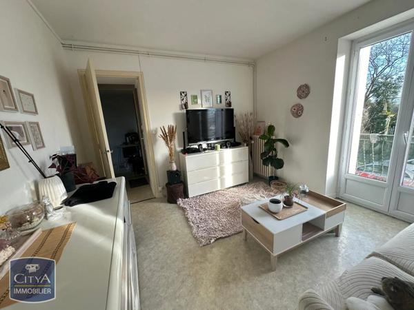 Appartement à louer 2 pièces 59.31m² Biard (86580)