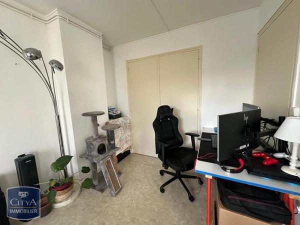 Appartement à louer 2 pièces 59.31m² Biard (86580)