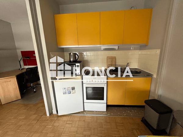Location Studio meublé 25.78 m² - BATIMENT C Tours 37000