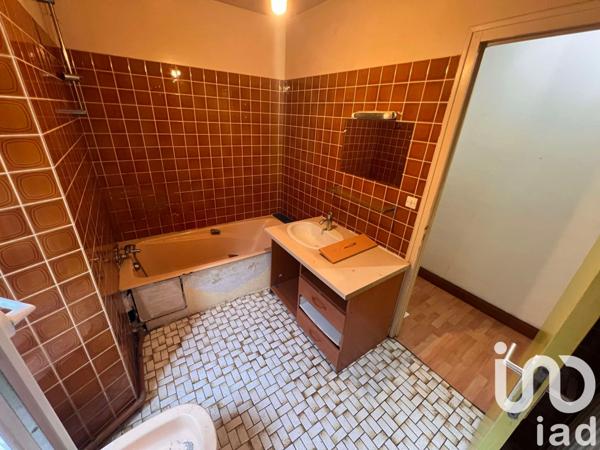 Maison à vendre 10 pièces 259 m² Charroux