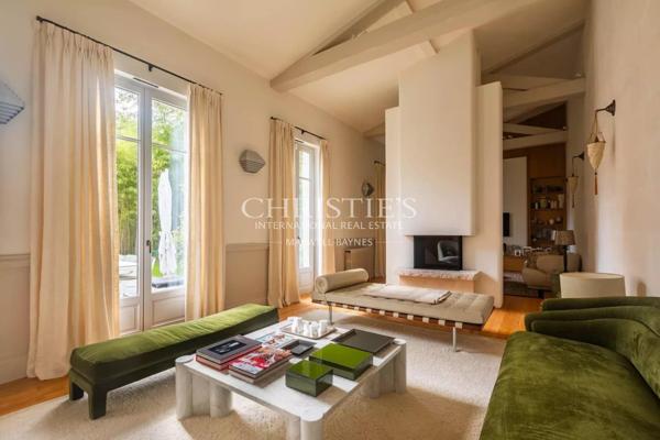 Cauderan – Elégante maison en pierre, piscine, jardin et stationnement