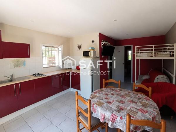 Ensemble immobilier de deux villas de plain pied