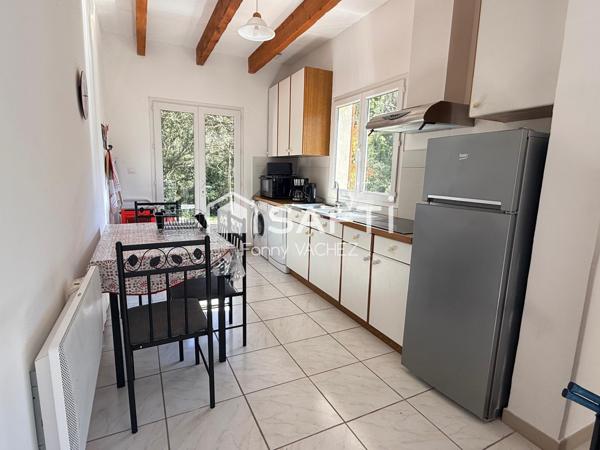 Propriété avec deux habitations, piscine et cadre naturel à Fayence