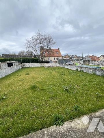 NOUVEAUTE "COUP DE COEUR" Maison à vendre à OUTREAU.
Notre Service Immobilier vous propose cet...