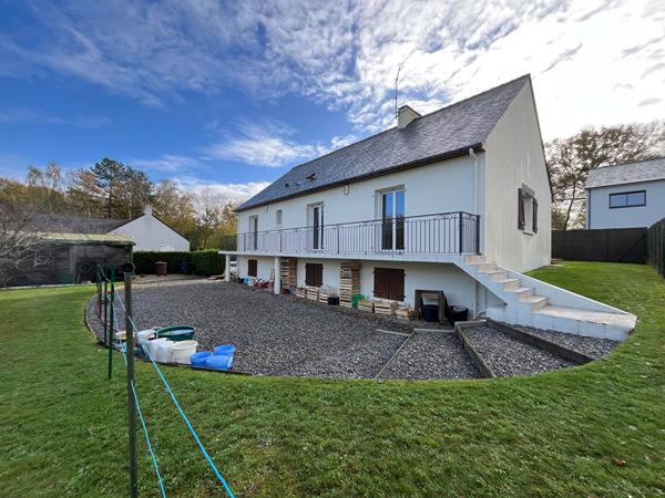 Maison La Chapelle Sur Erdre 8 pièces, beau potentiel