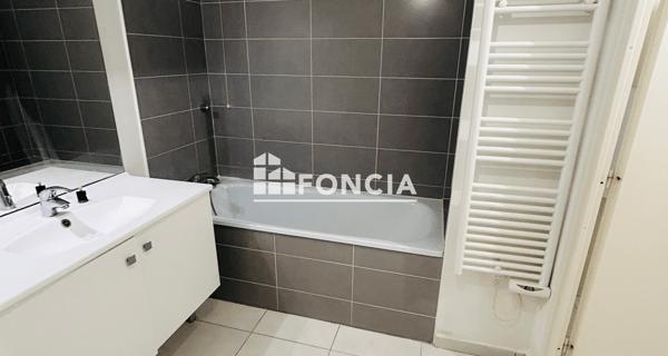 À vendre Appartement 3 pièces 62.38 m² - Marseille 13008