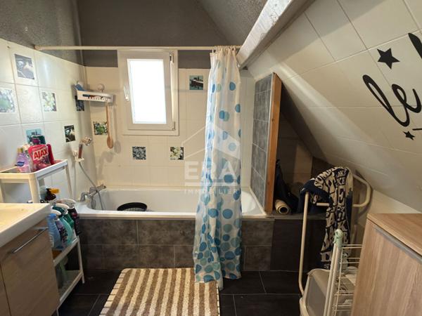 Maison 5 pièces sur sous-sol complet