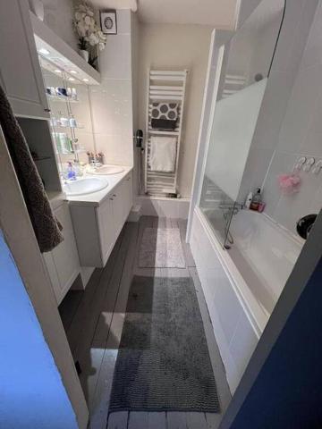 SAINT GALMIER CENTRE MAISON DE VILLE