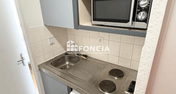 Location Studio meublé 23 m² - Saint-étienne 42000