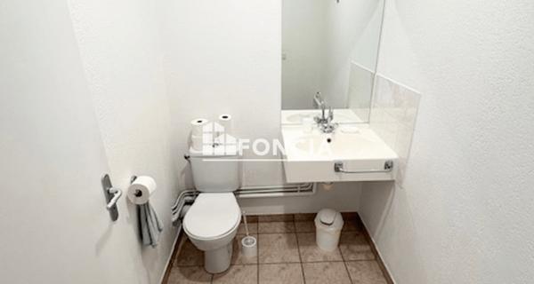 Location Studio meublé 23 m² - Saint-étienne 42000