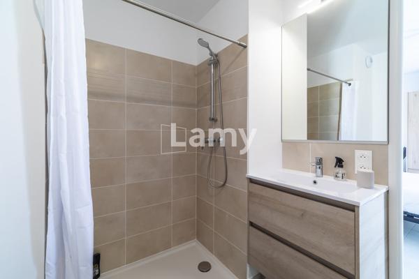 Appartement avec deux stationnements